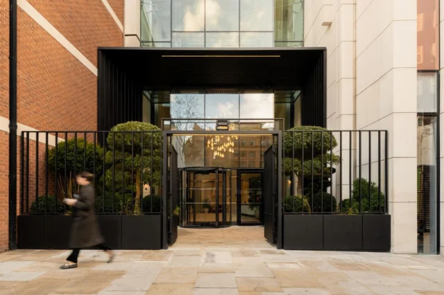 2025 came to a strong close with the completion of 8 Lancelot Place!

Morrow + Lorraine and JoWhiteDesign were appointed by Berkeley Estate Asset Management to deliver a refurbishment that would enhance the building’s arrival experience, improve tenant amenity and support long-term environmental performance.

To see more details about the project, as well as some great ‘before and after’ shots, check out our website journal post via the link in our bio. 

📸 Stevie Campbell